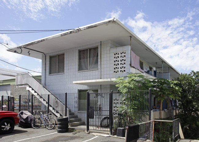 Apartment in Honolulu, HI - Foto de edificio - Building Photo