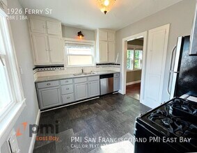 1926 Ferry St in Martinez, CA - Building Photo - Building Photo