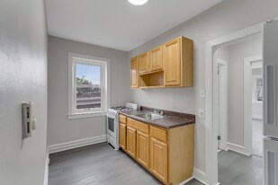 4825 N Camac St in Philadelphia, PA - Building Photo