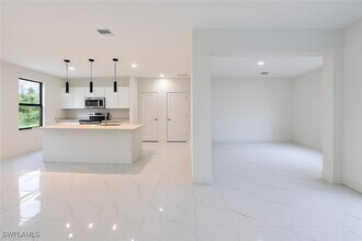 3304 67th St W in Lehigh Acres, FL - Building Photo - Building Photo