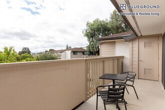 766 Edgewater Blvd in Foster City, CA - Foto de edificio - Building Photo