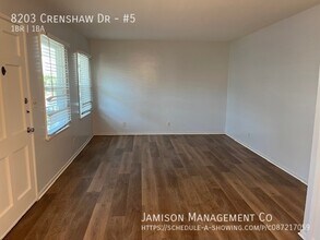 8203 Crenshaw Dr in Inglewood, CA - Building Photo - Building Photo