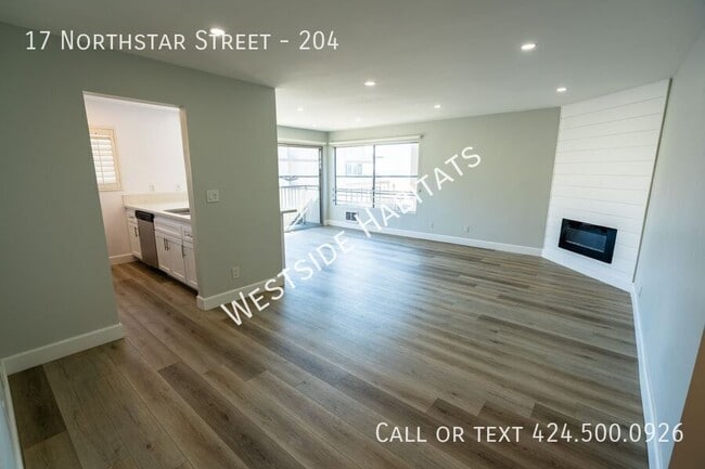 17 Northstar St in Marina Del Rey, CA - Building Photo - Building Photo