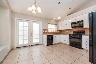 1532 Helen Belle Dr, Unit #10C in Las Vegas, NV - Foto de edificio - Building Photo