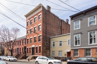 109 Erie St in Jersey City, NJ - Building Photo - Building Photo