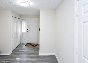 5908 Grenfell Loop in Bowie, MD - Building Photo - Building Photo