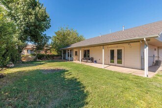 561 Westridge Dr in Saint George, UT - Building Photo - Building Photo