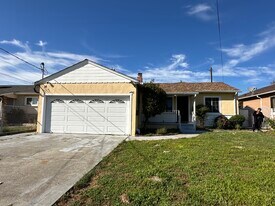 407 Lloyd Ave in San Leandro, CA - Building Photo