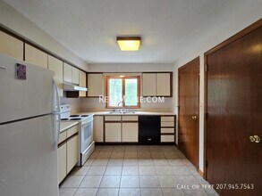 7 Hartley St in Lewiston, ME - Building Photo - Building Photo