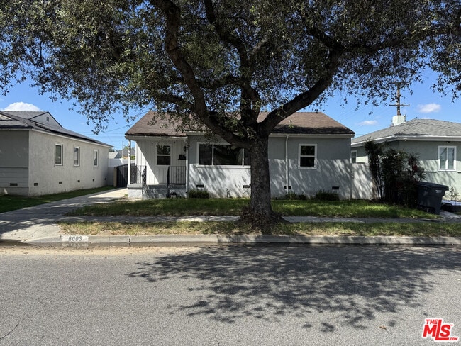 6003 Bellflower Blvd in Lakewood, CA - Building Photo - Building Photo