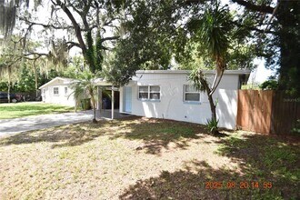 1106 E Seneca Ave in Tampa, FL - Building Photo - Building Photo