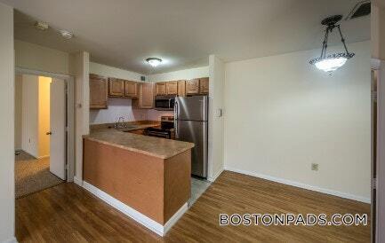 10 Westgate Dr, Unit 1T in Woburn, MA - Building Photo