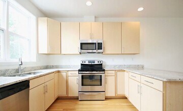 862 Estes St in Charlottesville, VA - Building Photo - Building Photo