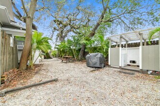 215 S Howard Ave, Unit E in Tampa, FL - Building Photo - Building Photo