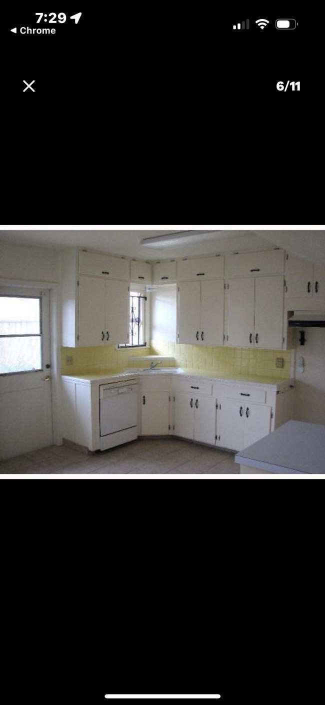 property at 521 Chamberlain St