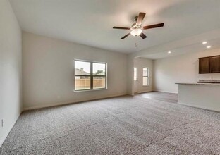 734 Saratoga Dr in Seagoville, TX - Foto de edificio - Building Photo