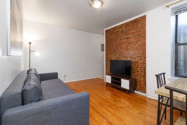 1617 3rd Ave in New York, NY - Building Photo - Building Photo