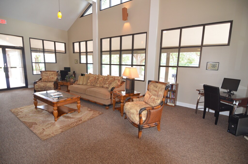 Crestwood Apartments St. Cloud, FL Apartments