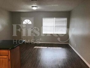 4707 W Bay Ave in Tampa, FL - Building Photo - Building Photo