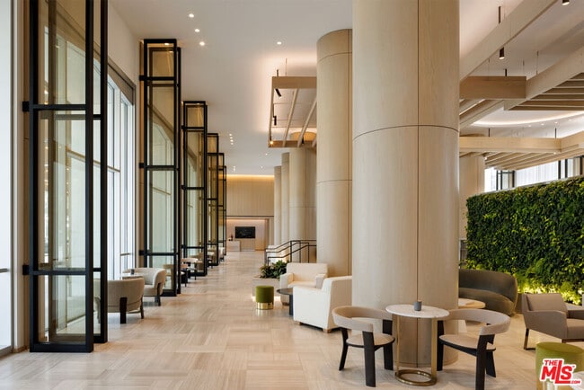 2025 Ave of the Stars in Los Angeles, CA - Building Photo - Building Photo