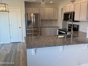 207 Eagle Creek Rd in Moyock, NC - Building Photo - Building Photo
