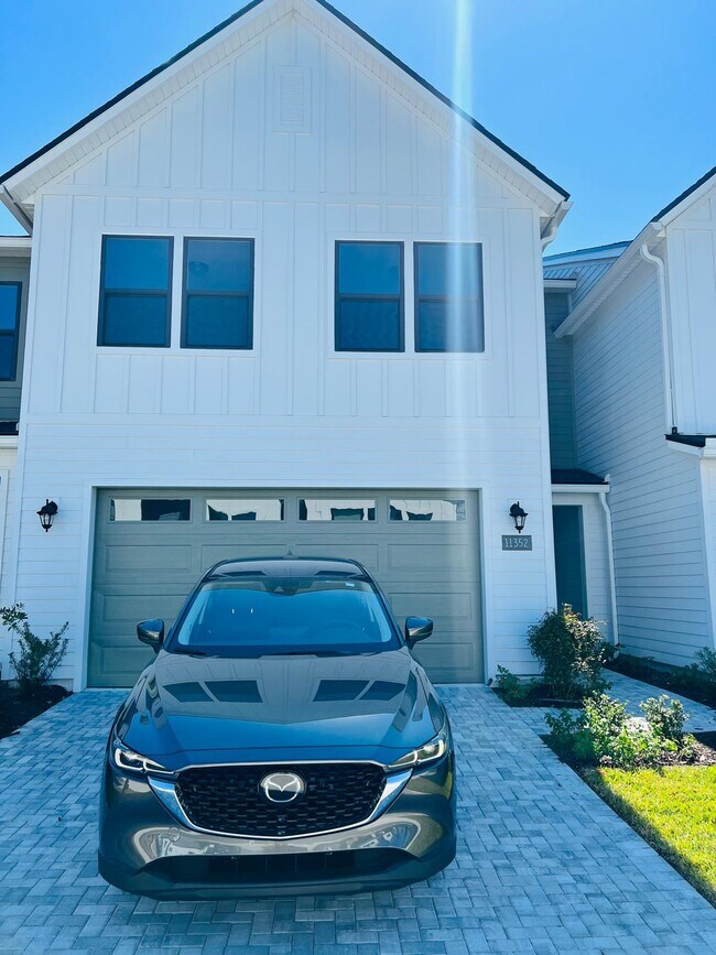 11352 Newtonian Blvd in Jacksonville, FL - Building Photo - Building Photo