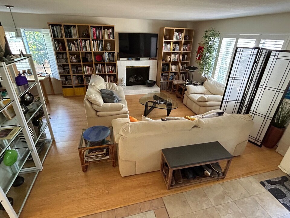 3248 Petunia Ct in San Diego, CA - Building Photo