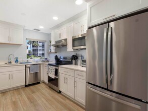 911 Gardenia Dr in Delray Beach, FL - Building Photo - Building Photo