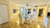 6979 Winkler Rd in Ft. Myers, FL - Foto de edificio - Building Photo