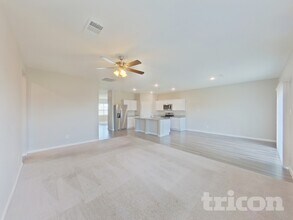 2533 Sanders Crk Rd in Glenn Heights, TX - Building Photo - Building Photo