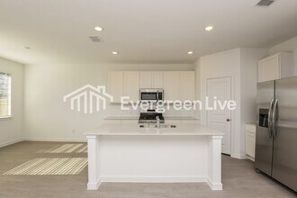 1212 Dragon Wy in Azle, TX - Building Photo - Building Photo