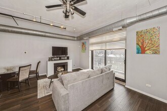 2024 S Wabash Ave in Chicago, IL - Building Photo - Building Photo