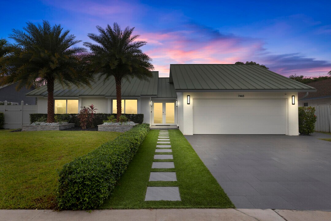 7463 Texas Trail in Boca Raton, FL - Building Photo