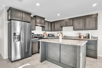 5112 Anacahuita Dr in Laredo, TX - Building Photo - Building Photo
