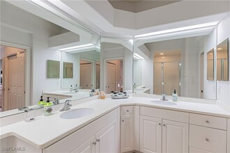 8641 Piazza Del Lago Cir in Estero, FL - Building Photo - Building Photo