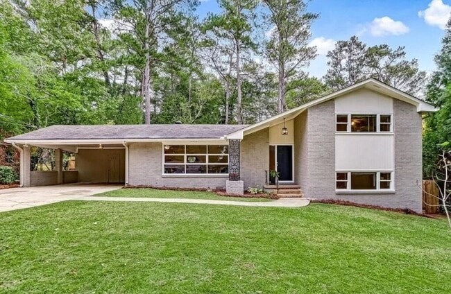 property at 1237 Jody Ln NE