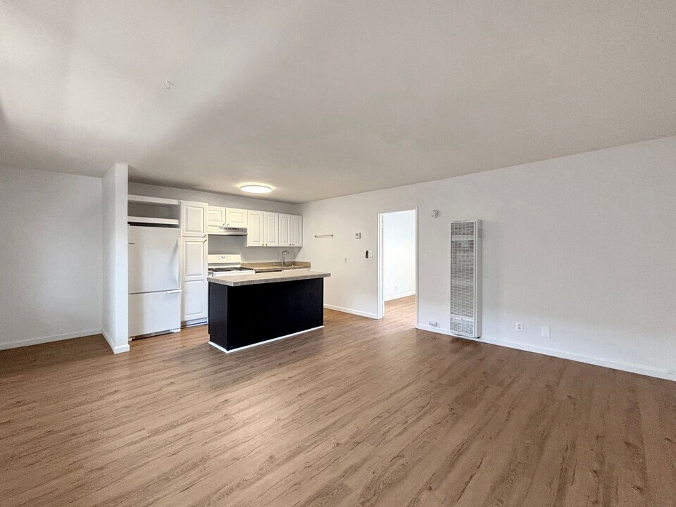 720 W Lewis St in San Diego, CA - Building Photo