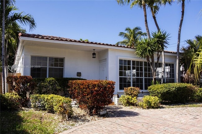 8926 Dickens Ave in Surfside, FL - Building Photo - Building Photo