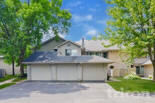 18727 Clear View Terrace in Minnetonka, MN - Building Photo