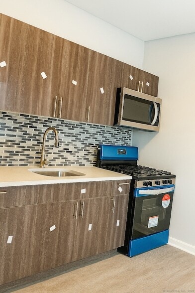 property at 639 Barnum Ave