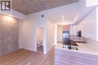 169 James St S in Hamilton, ON - Building Photo - Building Photo