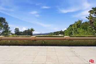 1831 Loma Vista Dr in Beverly Hills, CA - Building Photo - Building Photo