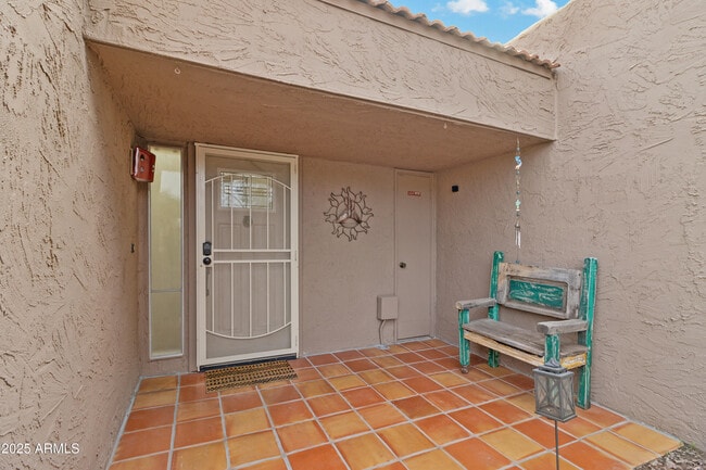 7005 N Vía Camello Del Sur in Scottsdale, AZ - Building Photo - Building Photo