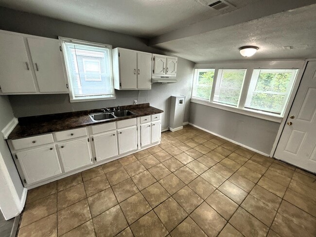 2156 Stovall Ave in Memphis, TN - Building Photo - Building Photo