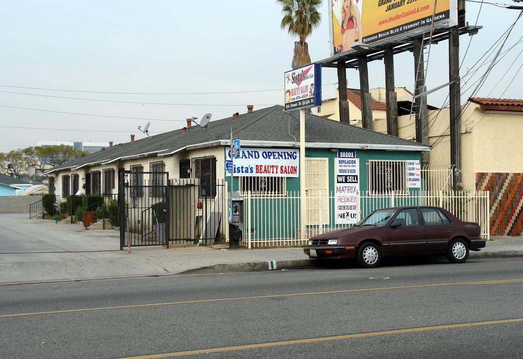 10101 S Inglewood Ave in Inglewood, CA - Building Photo