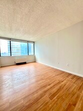45 River Dr S, Unit 1207 in Jersey City, NJ - Building Photo - Building Photo