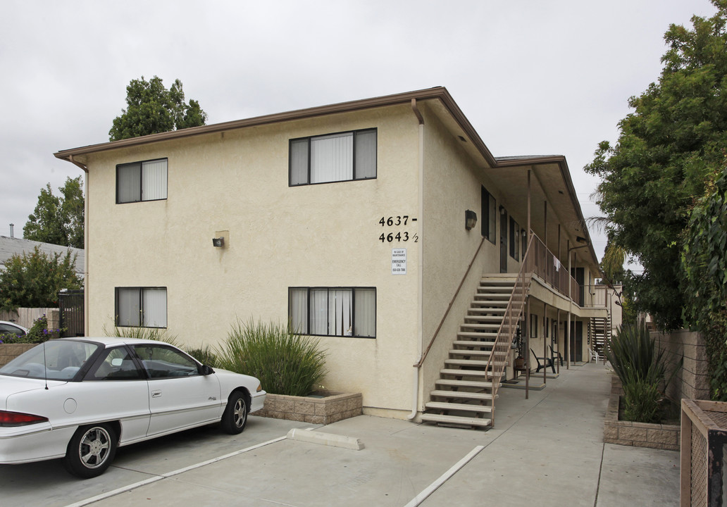 4637-4643 Hamilton St in San Diego, CA - Building Photo