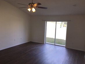 4306 Reynolds Oaks Pl in Plant City, FL - Building Photo - Building Photo