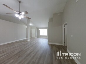 8030 Peppermint Ln in Jacksonville, FL - Building Photo - Building Photo