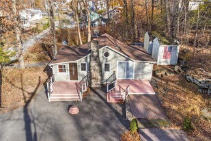 9 Sylvan Trail in Monroe, NY - Building Photo